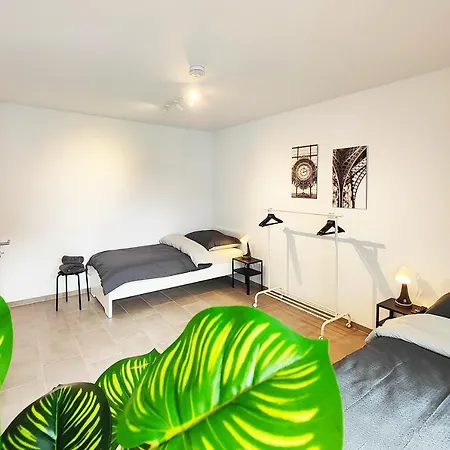 Modern Near Offenbach In Apartamento Seligenstadt